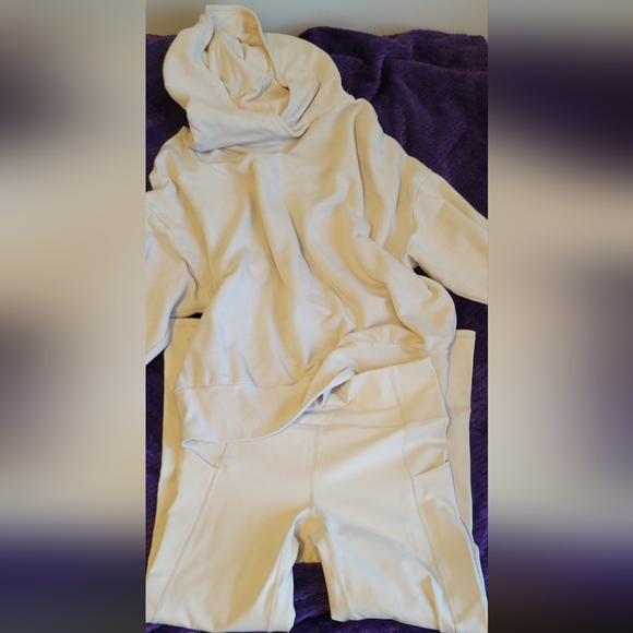 Fabletics Pants - Luxe Lounge set